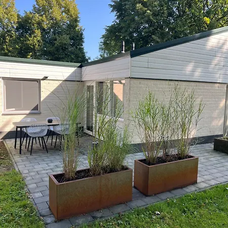 Gehele Bungalow Zuid-Limburg Op Een Park Simpelveld Exterior photo