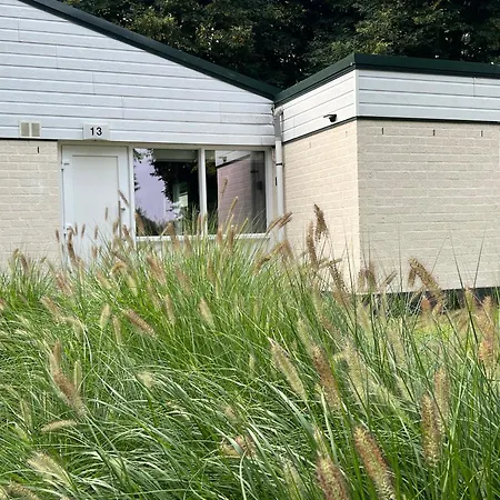 Gehele Bungalow Zuid-Limburg Op Een Park Simpelveld Exterior photo